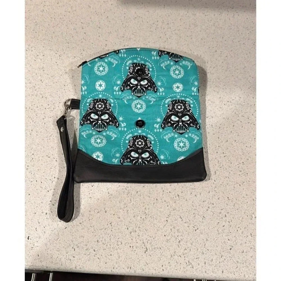 NWOT teal paisley Star Wars earth Vader wristlet zippered purse wallet FB - Picture 3 of 5
